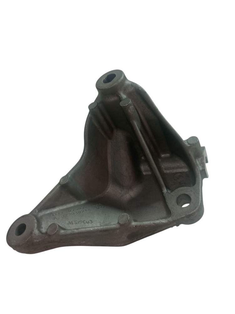 Suporte Alternador Renault Oroch Duster 2024 2025 Usado
