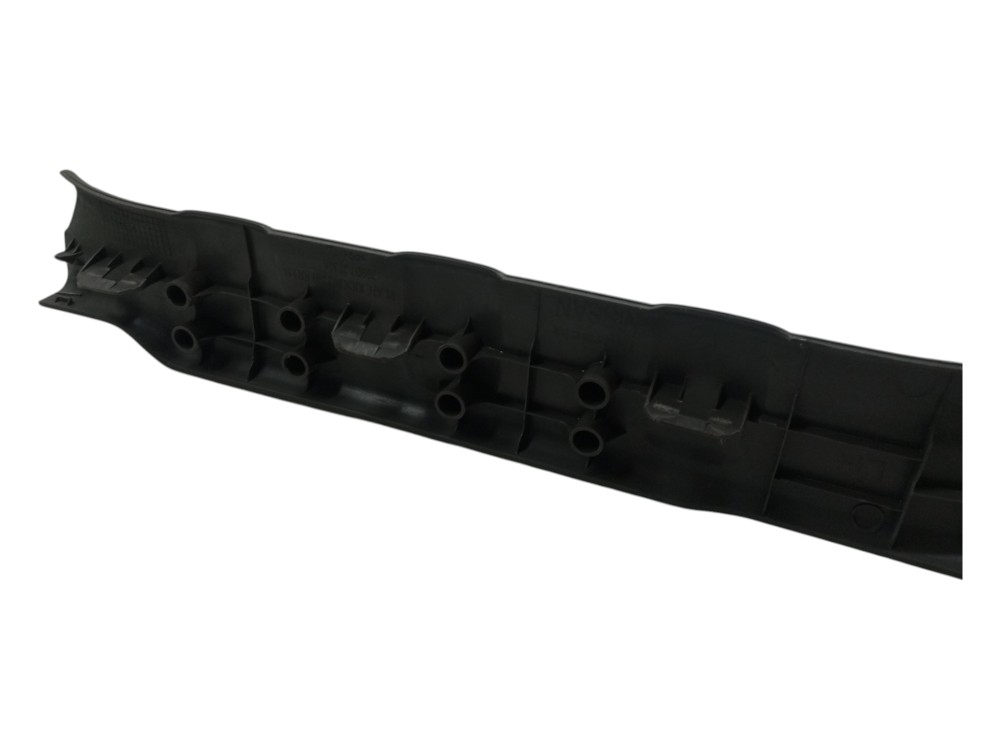 Soleira Nissan Frontier 2008 2013 Traseira Esquerda Usada 6