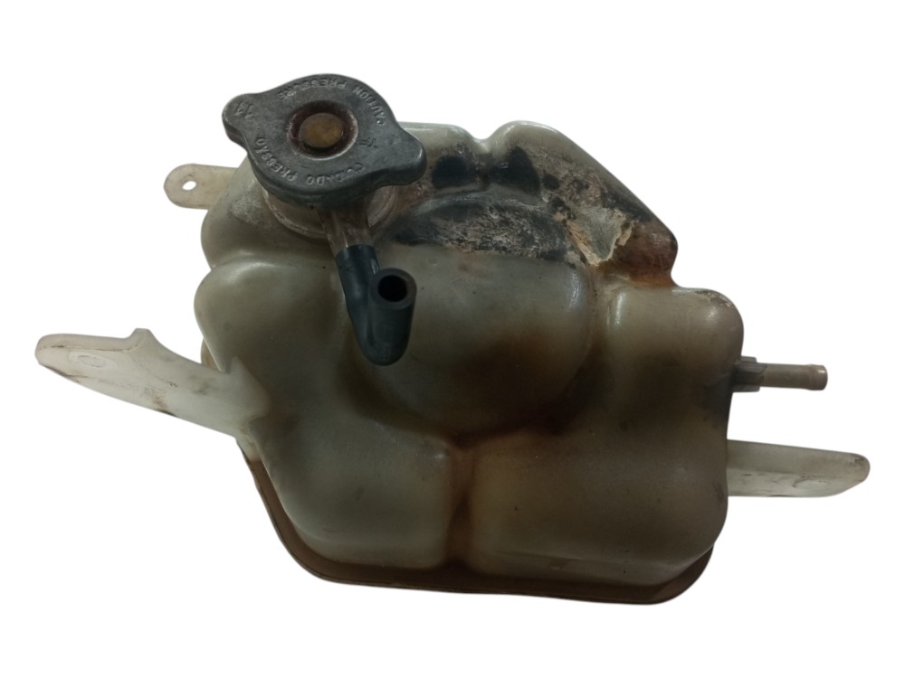 Reservatorio Agua Radiador Nissan Frontier 2008 2013 Usado 3