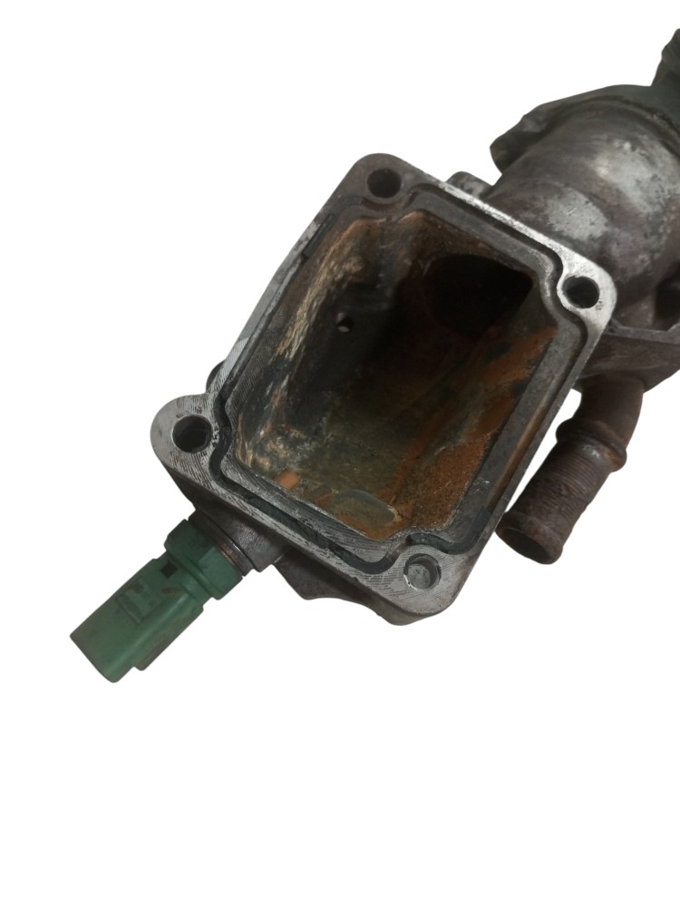 Carcaca Valvula Termostatica C3 2003 2010 2012 Usado 5