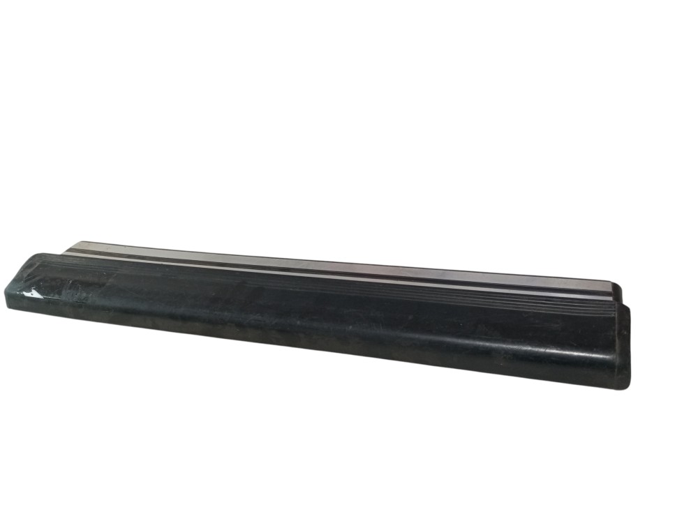 Soleira Dianteira Mercedes C240 C180 95 96 97 98 99 Direita Preto 4