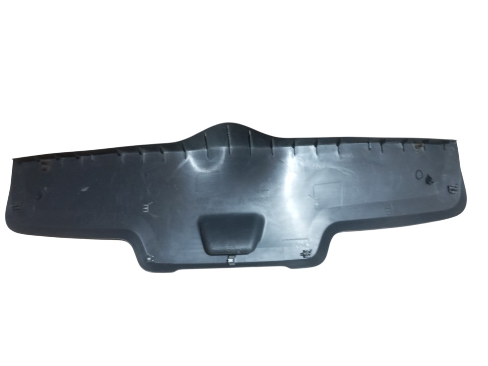 Moldura Tampa Traseira Citroen C3 C4 1.4 2002 2008 2010 2012 Preto 5