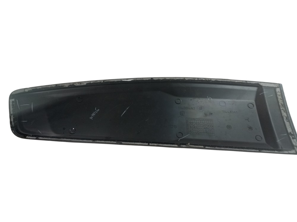 Friso Porta Traseira Esquerdo Renault Kwid 2019 2023 Usado 4