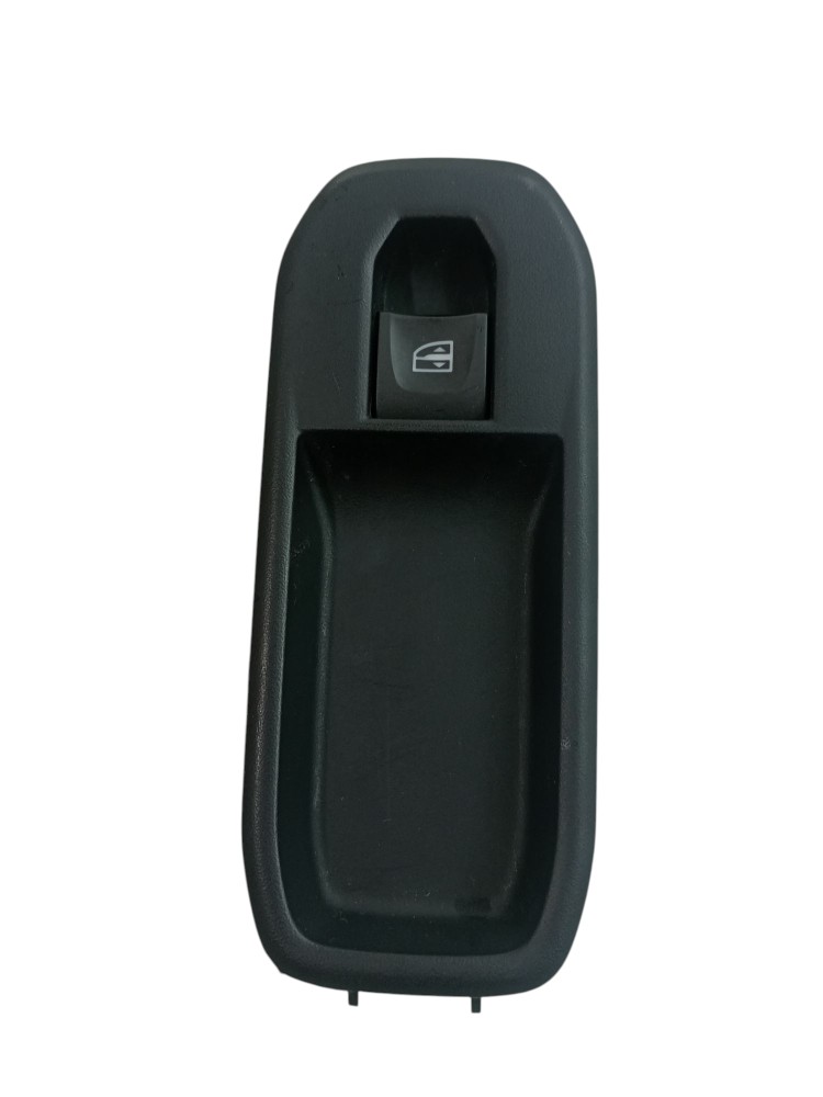 Botao vidro eletrico Oroch 1.3 2023 2025 dianteiro Direito 1