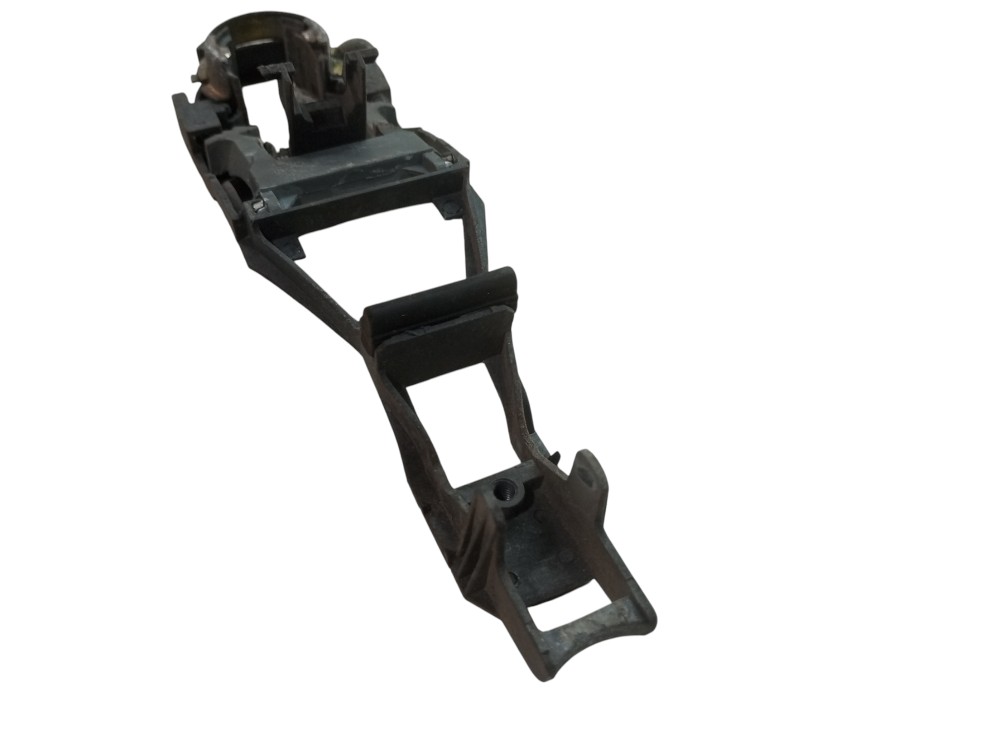 Suporte Macaneta Externa Passat 97 98 99 Dianteira Direita Prata Dianteira 4