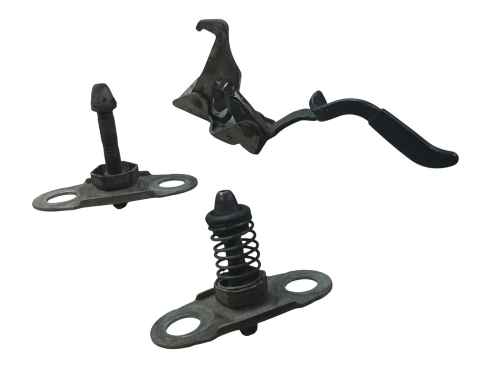Trava Batente Capo Bmw 330 Ie46 99 2000 2006 Jogo Usado