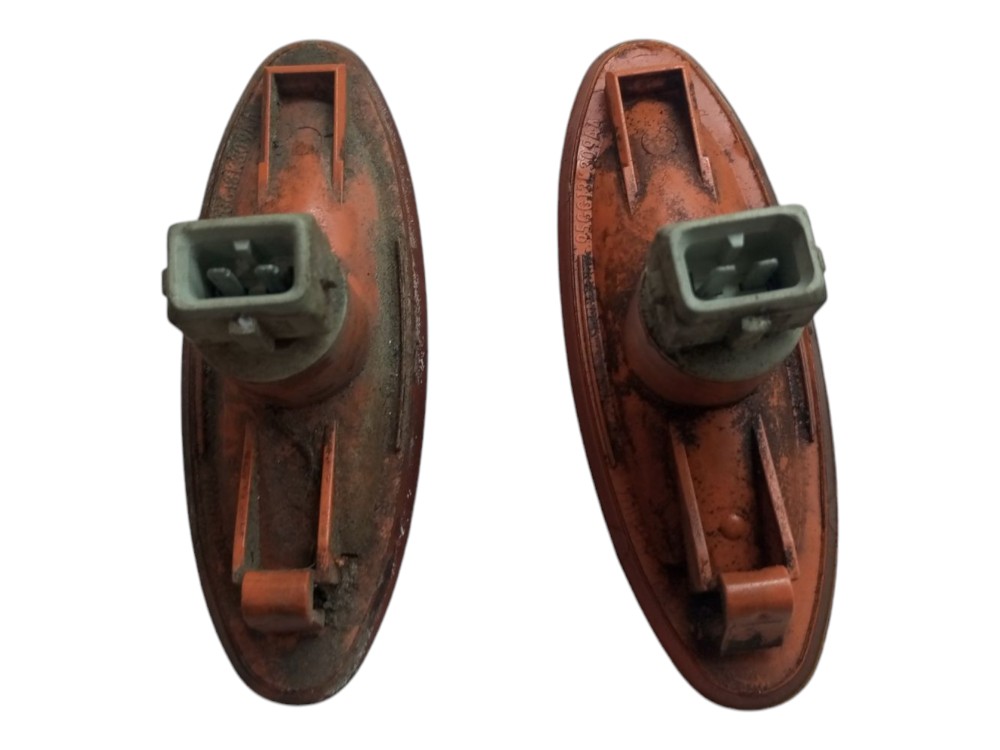 Lanterna lateral Escort Zetec 1.6 94 95 96 97 98 Usada PAR 4