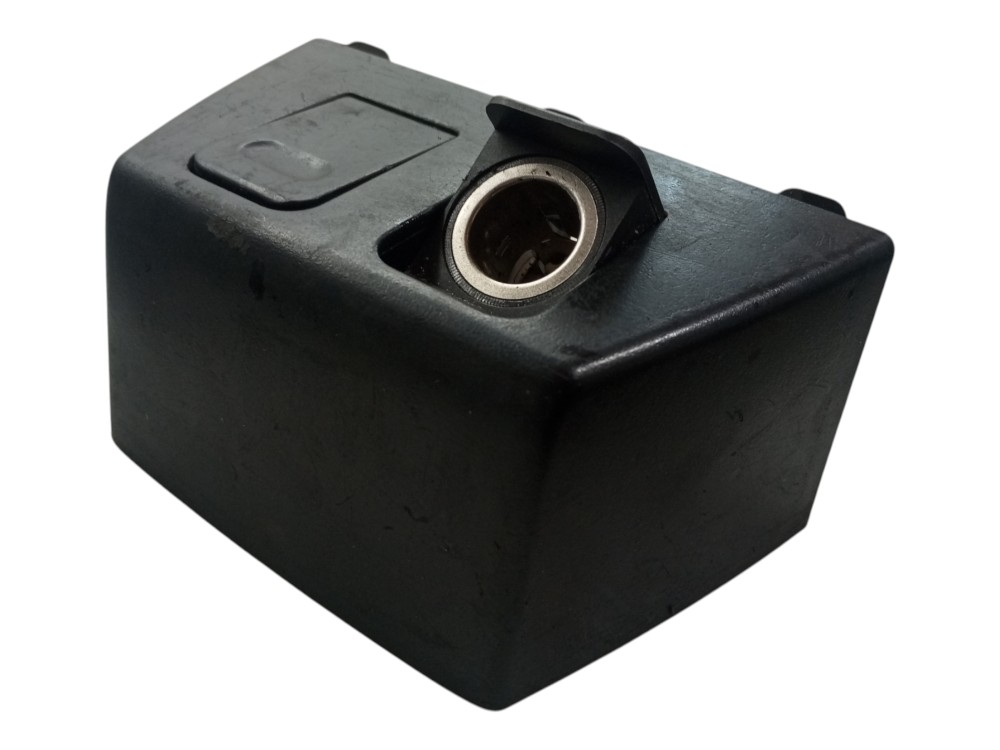 Conector Tomada Console Central Bmw 330 Ie46 99 2006 Usado 1
