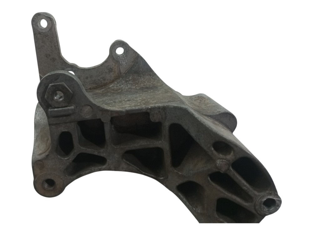 Suporte Bomba hidraulica Fiat freemont 2011 2012 2016 usado 3