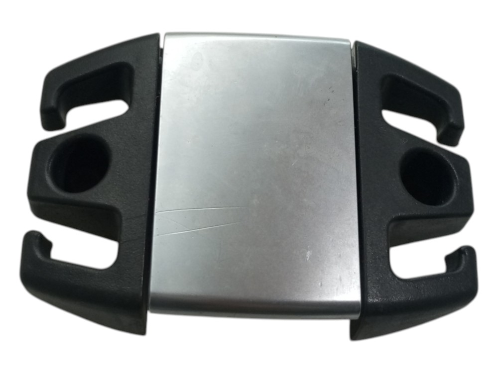 Presilha Fixacao Porta Malas Chevrolet Captiva 2008 2010 1