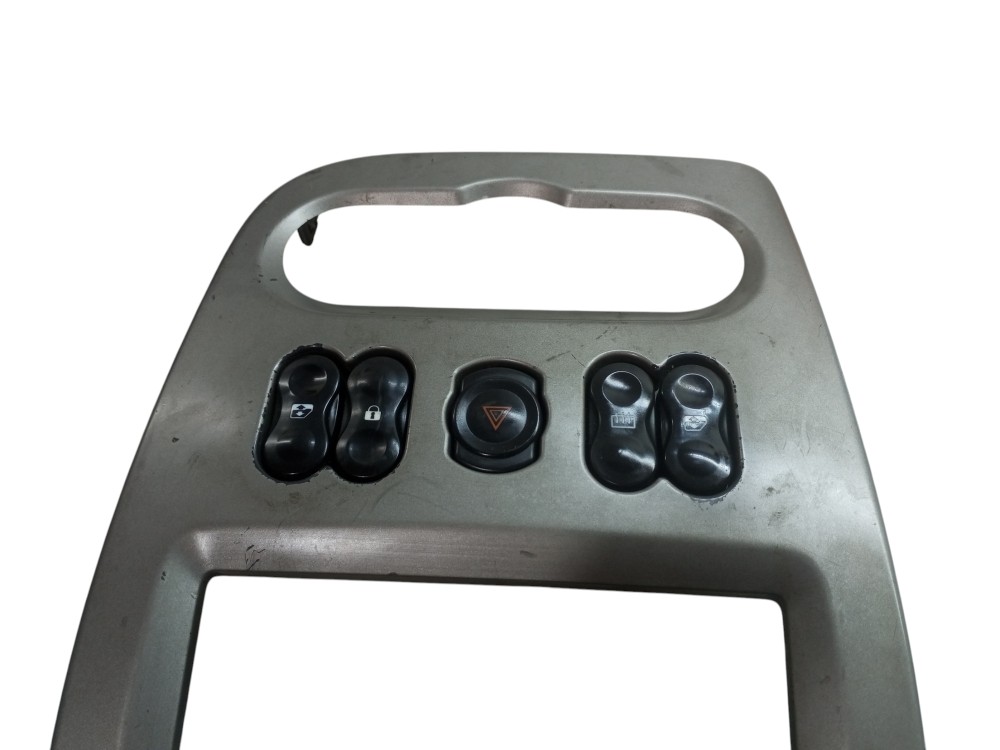 Moldura Central Sandero 2007 2011 Comando Botoes Painel 3