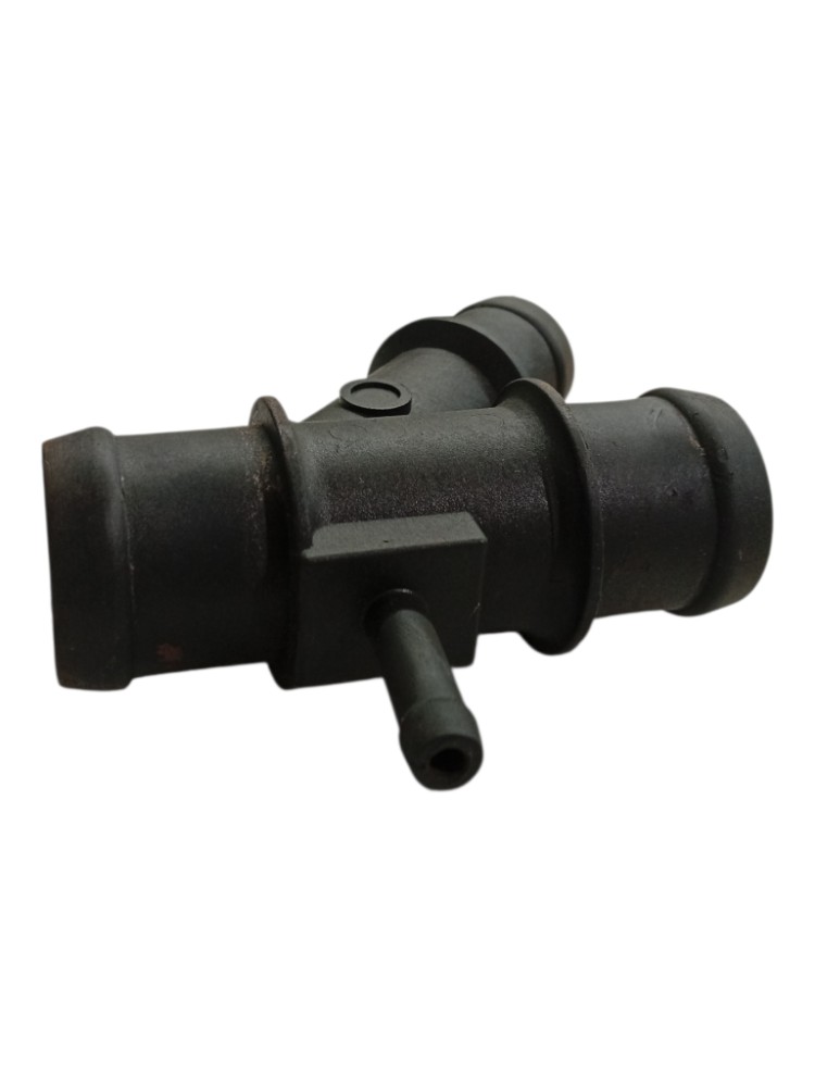 Conector flange mangueira agua Audi A3 95 96 97 2000 2001 2