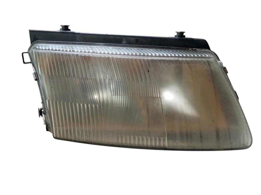 Farol Passat Alemao 99 2000 2001 2002 2003 Hella Direito  Direito/passageiro 6