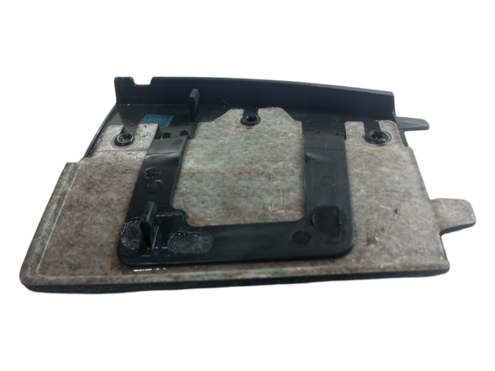 Acabamento Esquerdo Tampa Traseira Vw Touareg 2005 2015 6