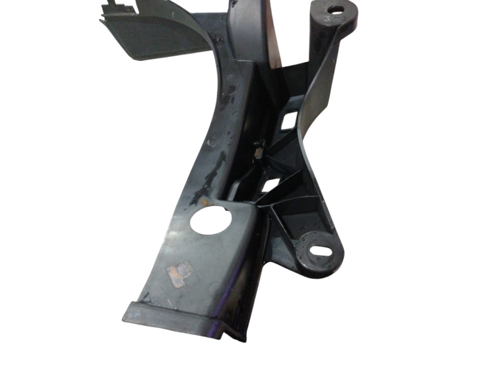 Guia Superior Parachoque Peugeot 3008 2014 Tradeiro Direito 2