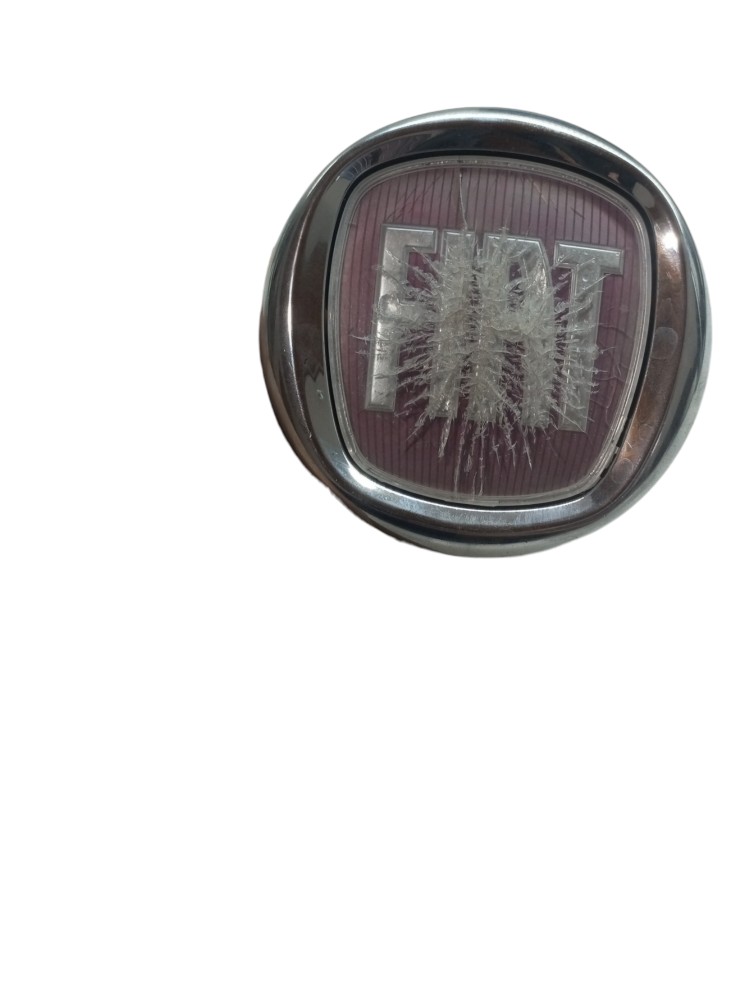 Emblema Tampa Traseira Fiat Grand Siena 2012 2020 C Detalhe 1