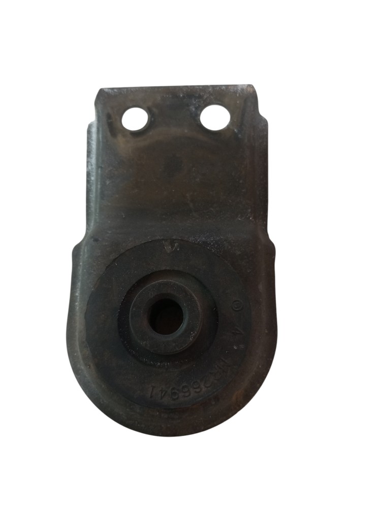 Suporte Radiador Agua Mitsubishi Pajero Tr4 2002 2004 2006 6