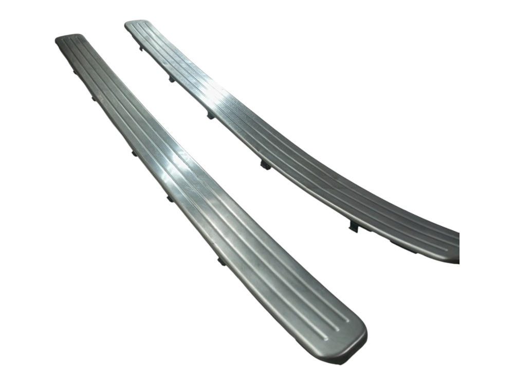 Par Soleira Porta Volkswagen Touareg 2008 2010 Dianteiro 5