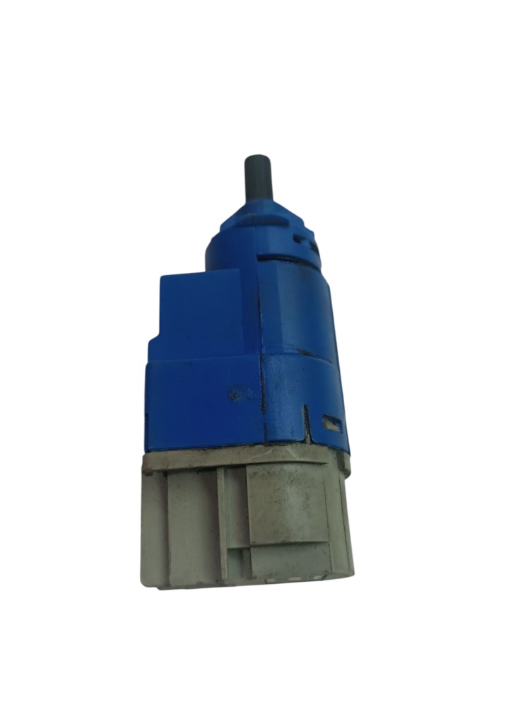 Interruptor Pedal Embreagem Oroch 1.3 Duster 2024 2025 Usado 4