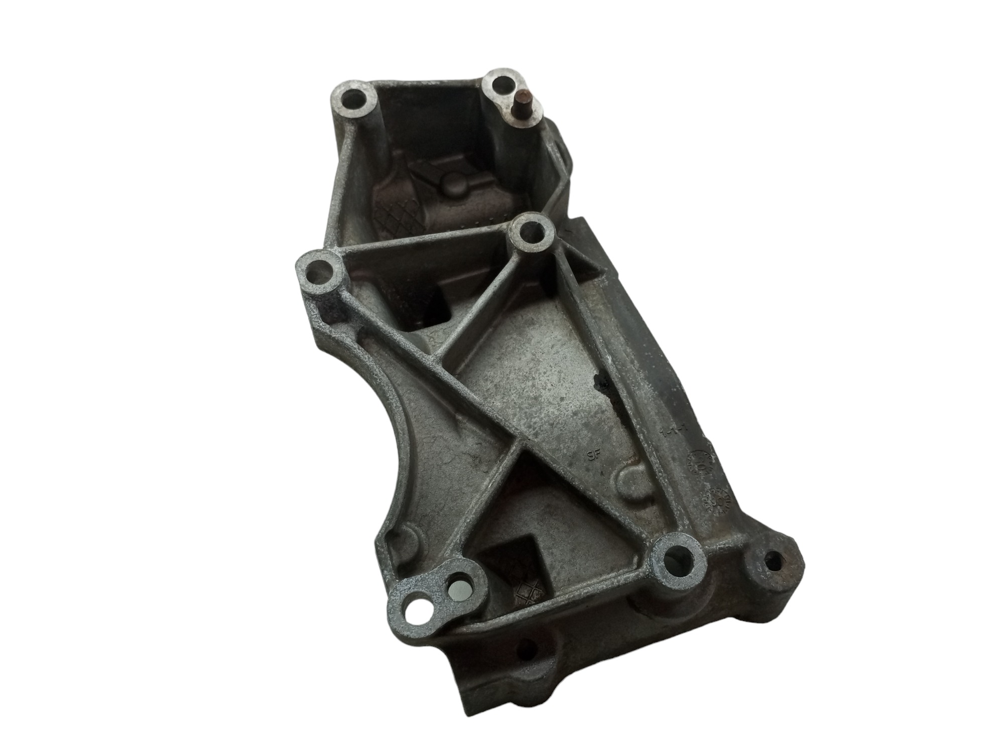 Suporte Alternador Peugeot 307 Citroen C4 2008 2009 2010 2.0 9