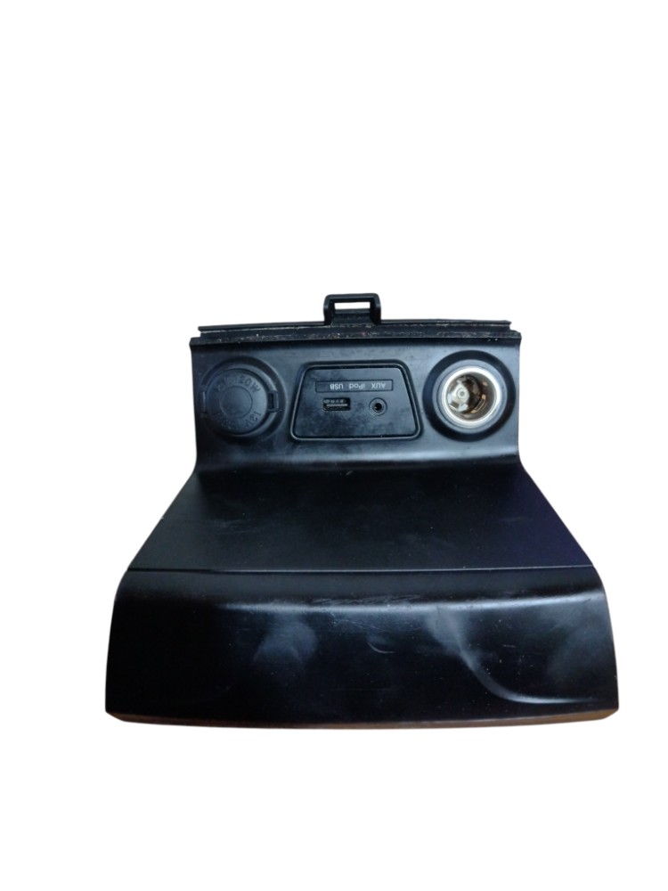 Moldura Inferior Central Tomada 12v Hyundai Ix35 2012 2015