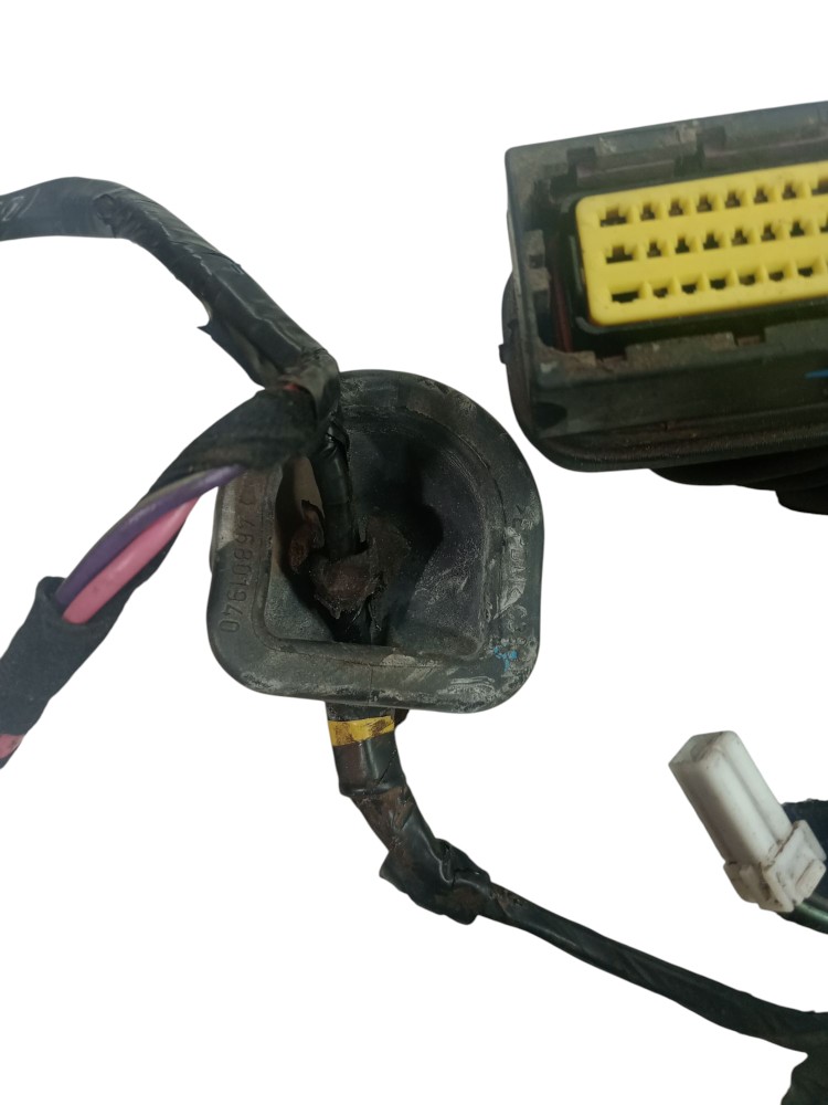Chicote Porta Traseira Fiat Stilo 2003 2009 2011 Usado 5