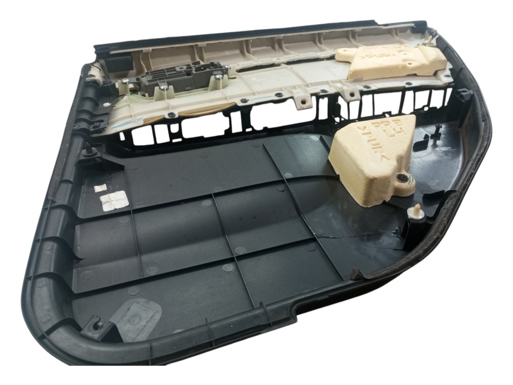 Forro porta Nissan Sentra 2007 2013 traseiro esquerdo usado 2