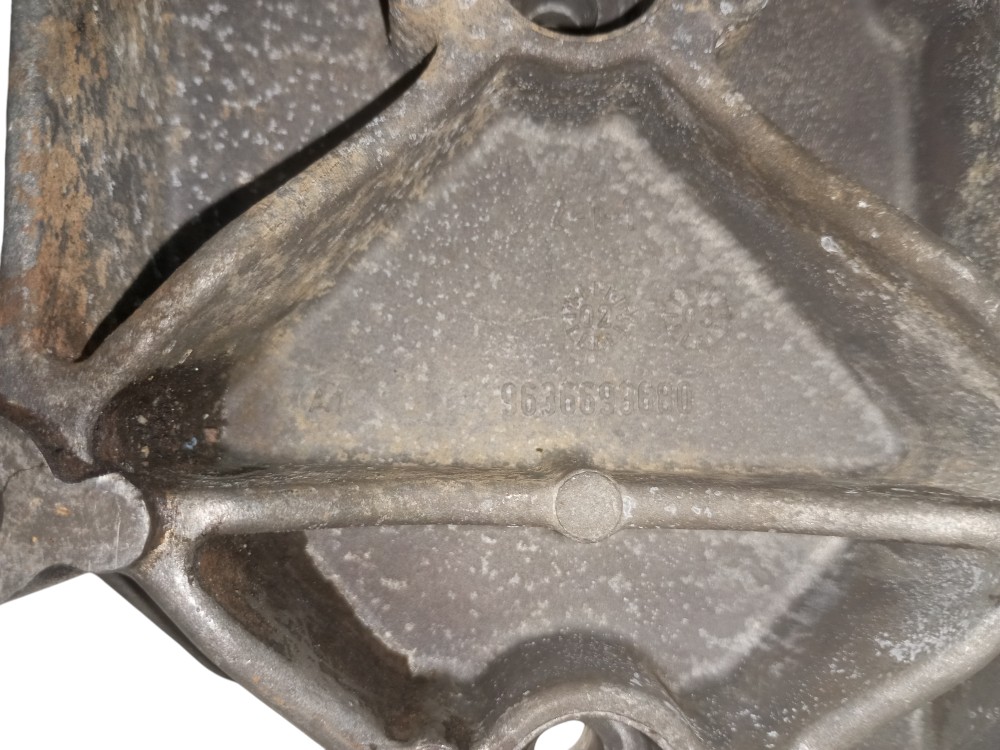 Suporte compressor ar Peugeot 206 1.6 2003 2010 Usado 3