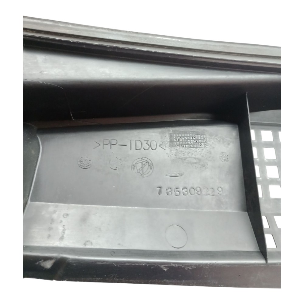 Grade Churrasqueira Parabrisa Fiat Stilo 2003 2011 Original Preto Ambos Lados 9