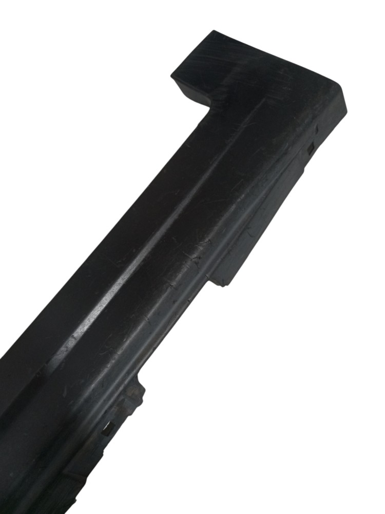 Spolier Lateral Traseira Esquerda C4 Pallas Citroen Usado Preto 3