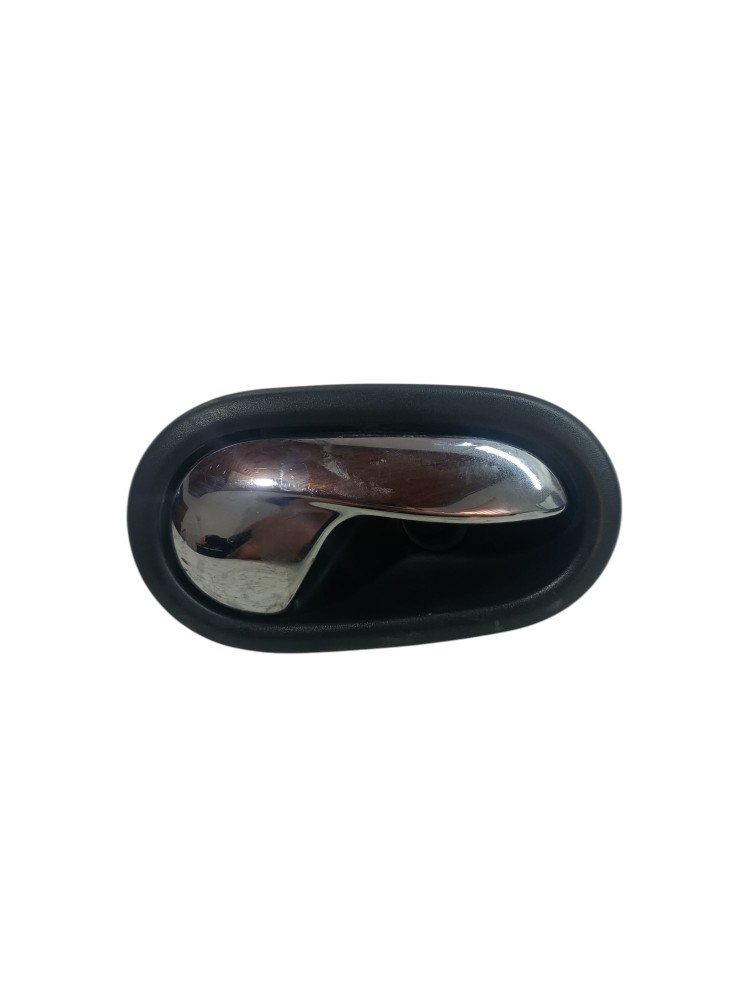 Maçaneta interna Logan 2014 2016 2019 direita usado 1