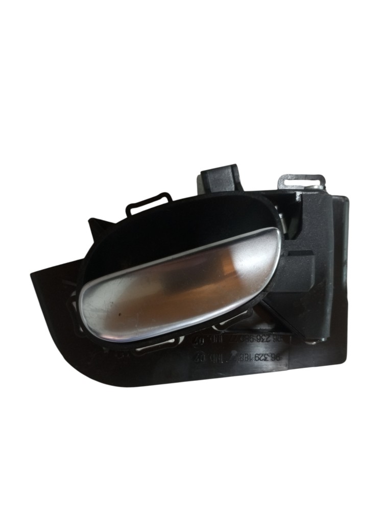 Macaneta Interna Traseira Peugeot 207 2008 2012 2014 Direito Preto Traseira 1