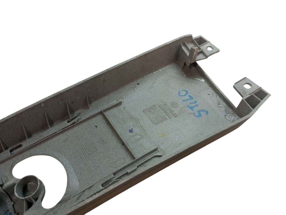 Moldura Superior Coluna Central Fiat Stilo 2003 2011 Direito 4