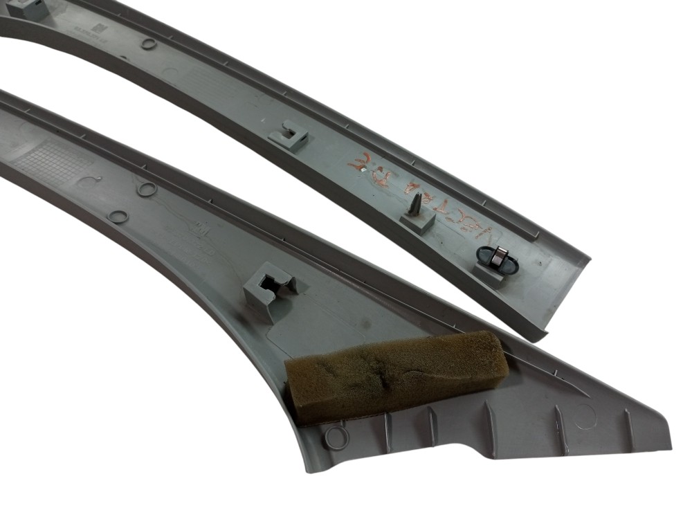 Moldura Coluna Parabrisa Vectra 2006 2009 2012 Usado Par 1