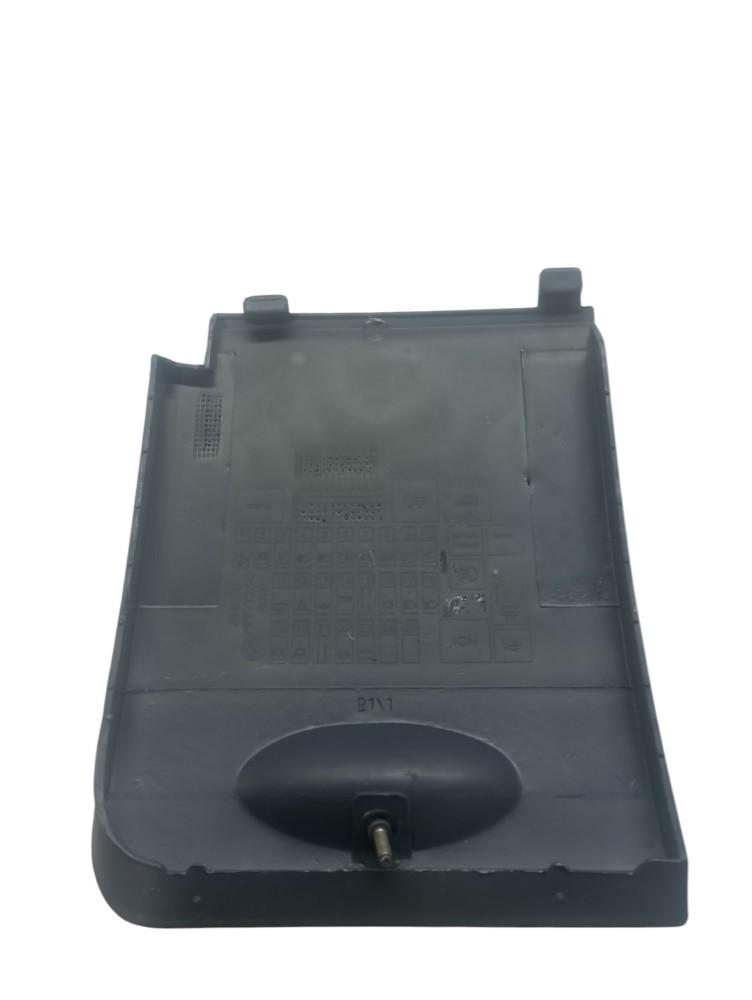 Moldura Tampa Caixa Fusivel Palio 1996 – 2000 Usado 4