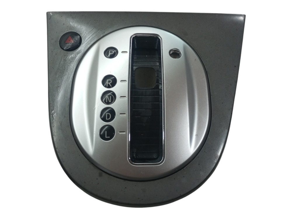 Moldura Alavanca Cambio Pisca Nissan Sentra 2007 2013 Usado 1