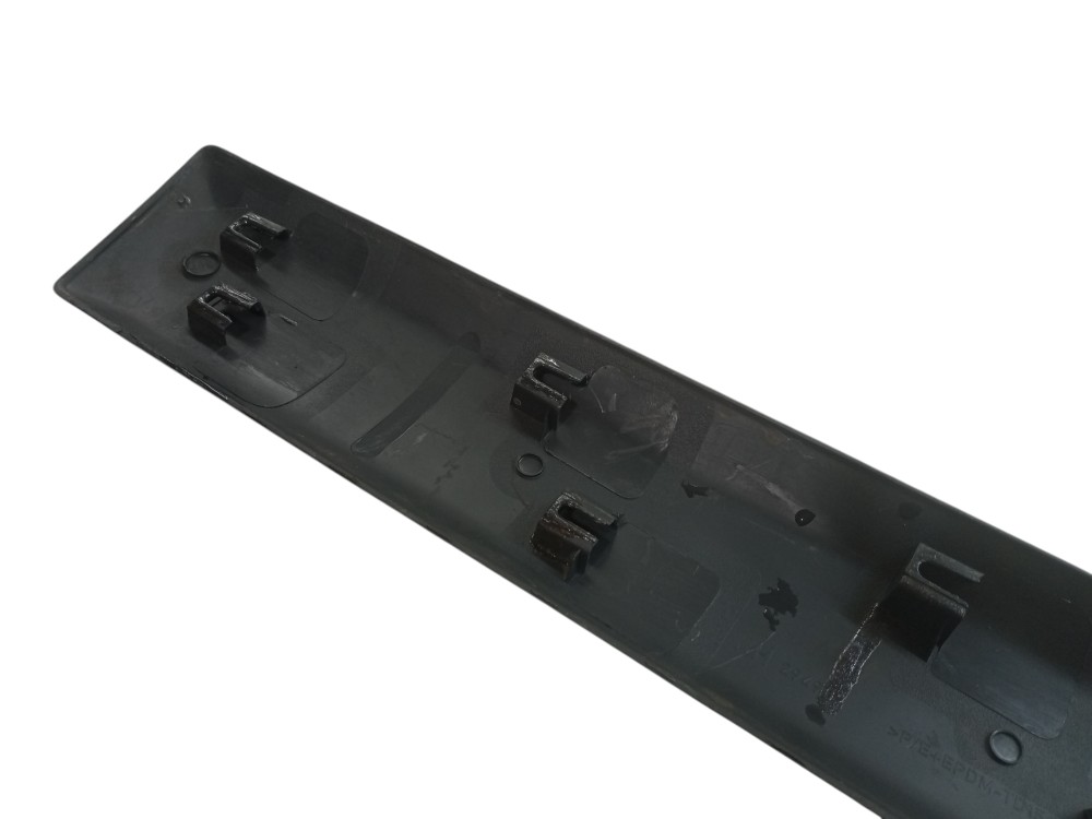 Friso Porta Sandero 2007 2009 2011 Dianteiro Direito Usado – Preto 5