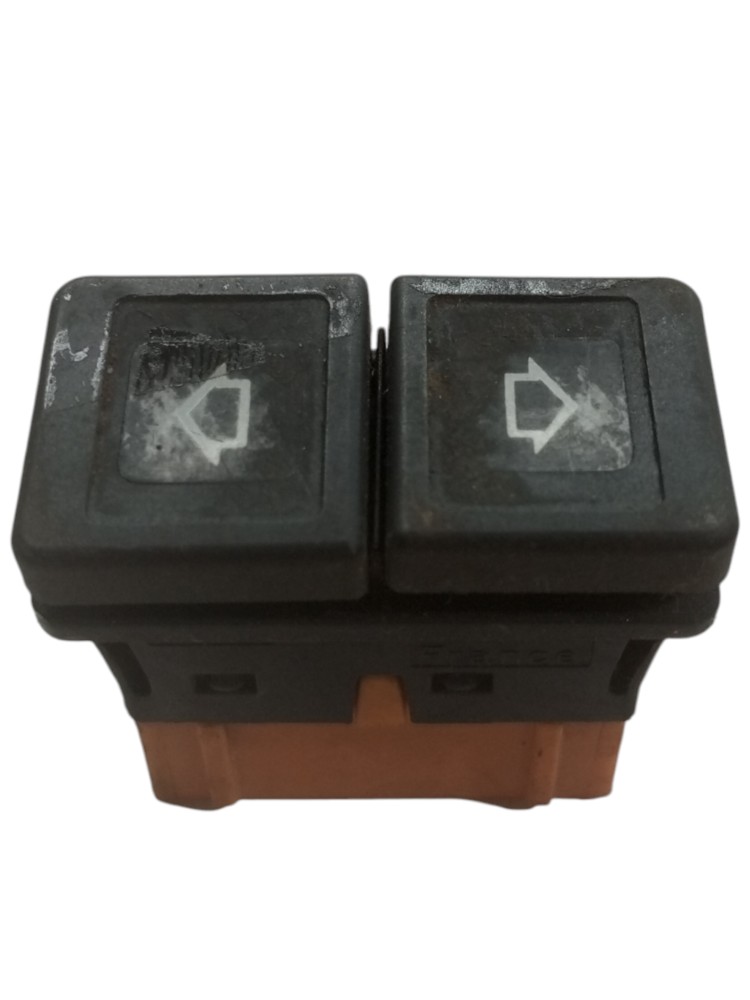 Botao vidro eletrico Xsara Picasso 2001 2005 traseiro usado 1
