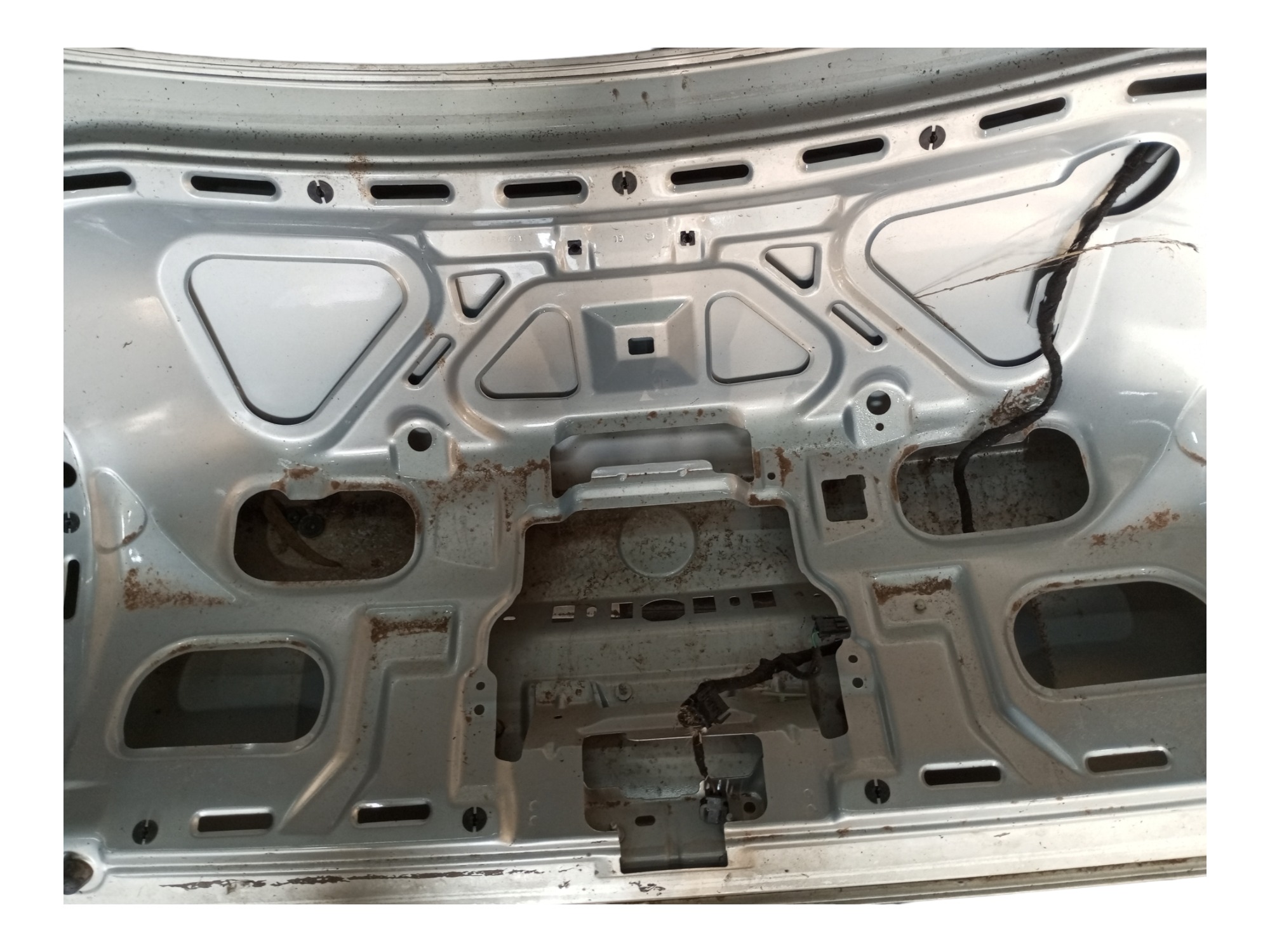 Tampao Tampa Traseira Passat 98 99 2000 2001 Porta Malas Prata 4