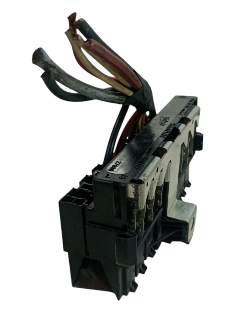 Caixa Fusivel Peugeot 206 Citroen C3 2006 2010 2012 3