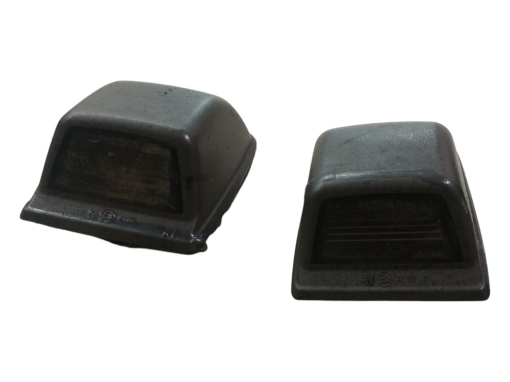 Par Lanterna Luz Placa Nissan Frontier 2008 2010 2013 Usado 6