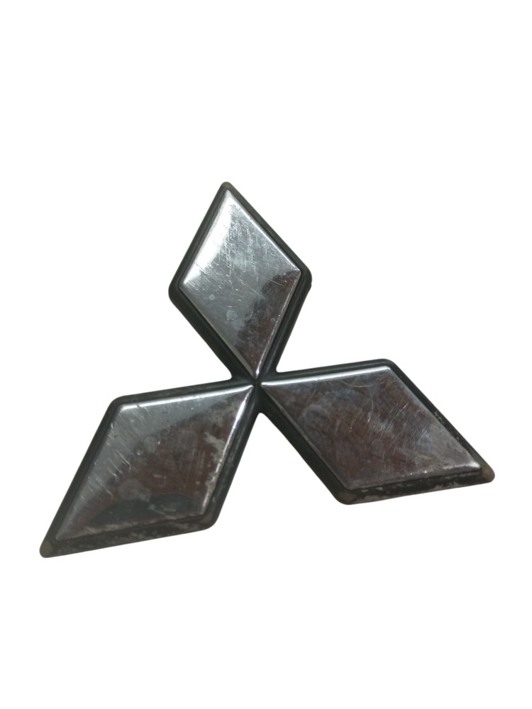 Emblema cromado pajero 2002 2007 usado tampa traseira 2