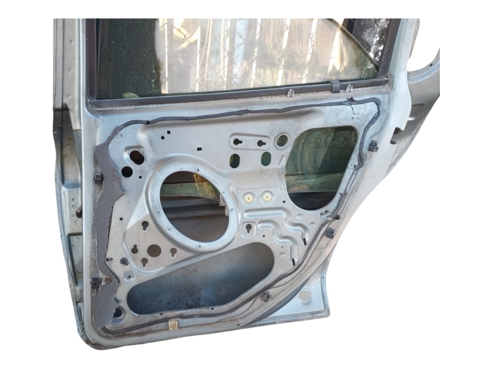 Porta Ford Mondeo 97 98 99 2000 Traseira Direita Usada Traseira Direita A 1