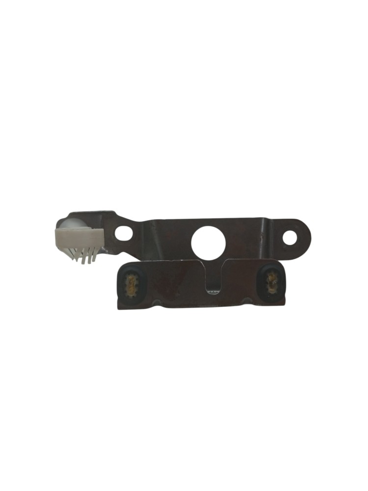 Suporte paralama direito Renault logan 2015 2020 usado 2