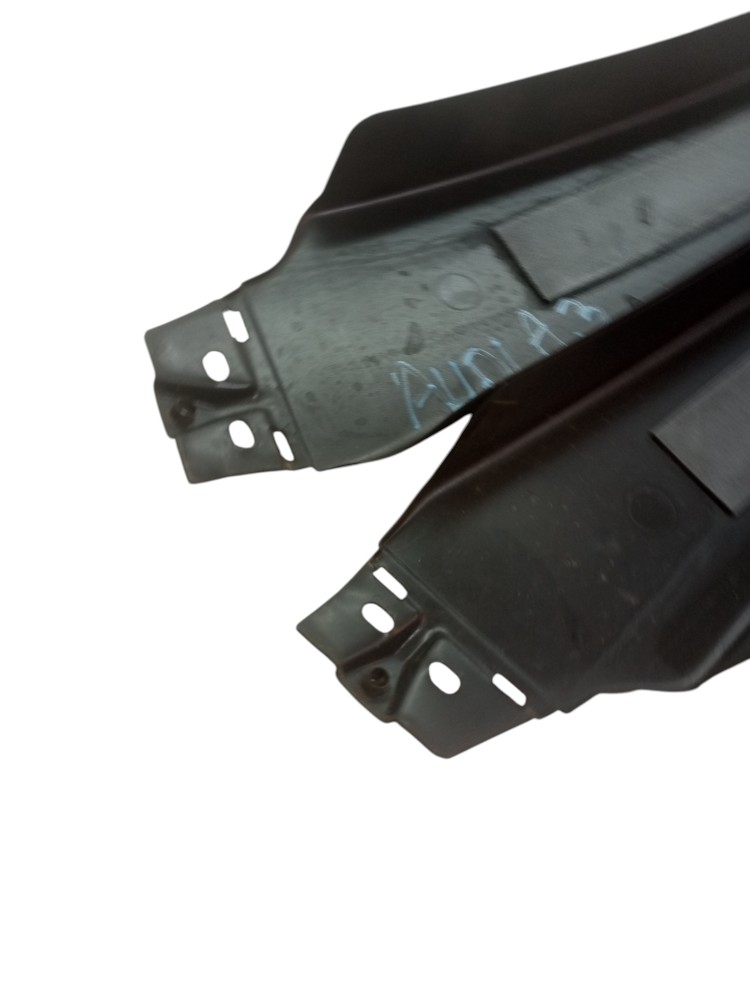 Molduras acabamentos para brisa Audi A3 2005 2014 usado par 3