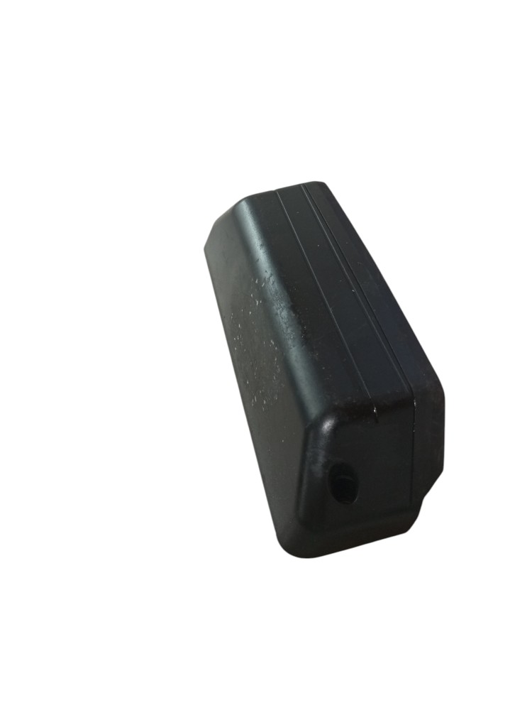 Moldura Luz Freio Break Light Fiat Uno Vivace 2014 2015 2017 3