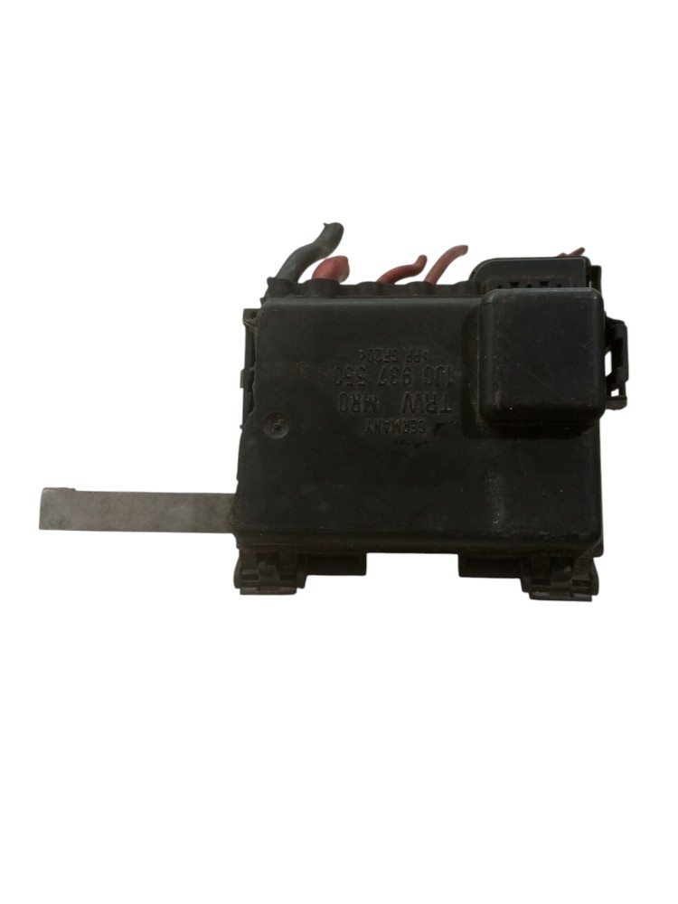 Caixa fusiveis tampa bateria golf 2.0 99/2005 usado 2