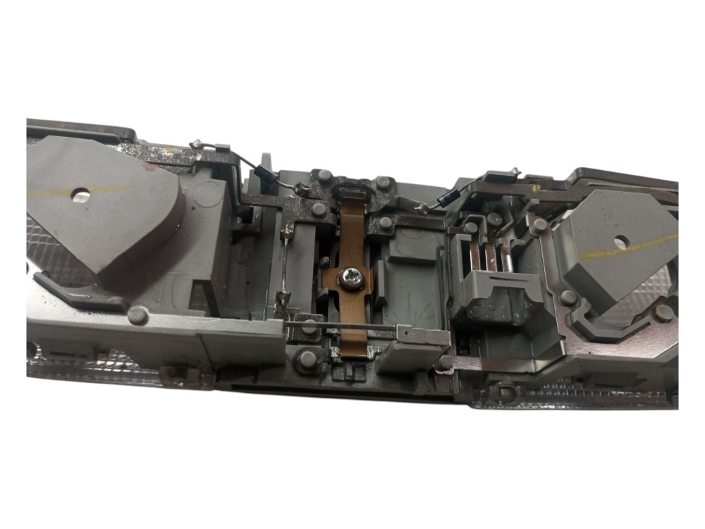 Luz Teto Interna Nissan Frontier 2008 2010 2013 Usada 6