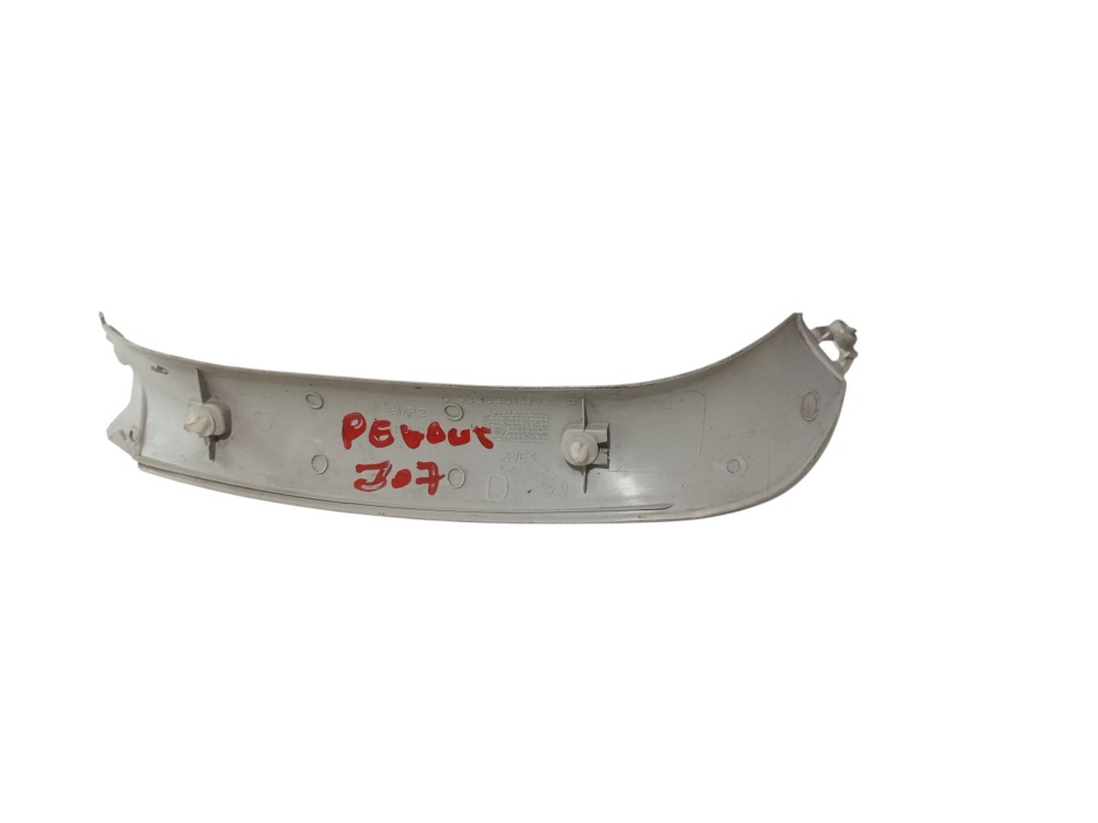 Moldura Tampa Vidro Traseira Peugeot 307 2003 2006 2009 2012 3