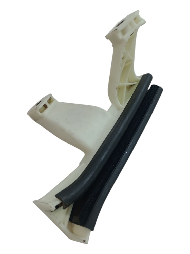 Guia vidro Citroen C3 2003 2006 2008 2012 traseira Direita 4